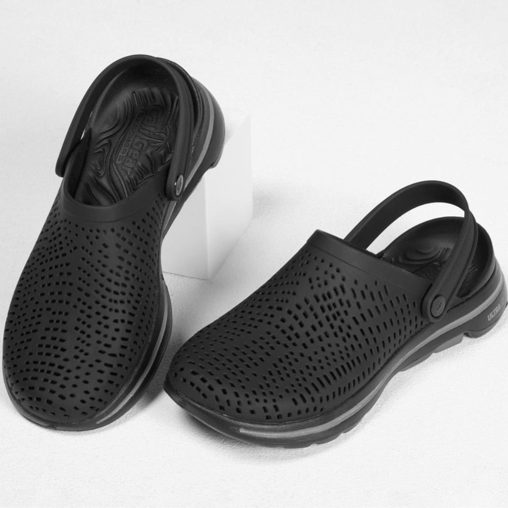 BRAND NEW women skechers go walk 5 black clogs / sandals (WIDE FIT) US 7 & 8